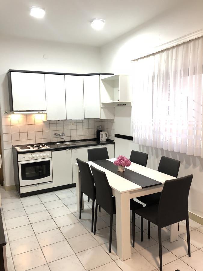 Apartments Coric Trogir Exterior foto